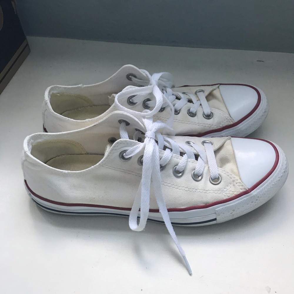 White Converse Used with Box - Picture 4 of 6